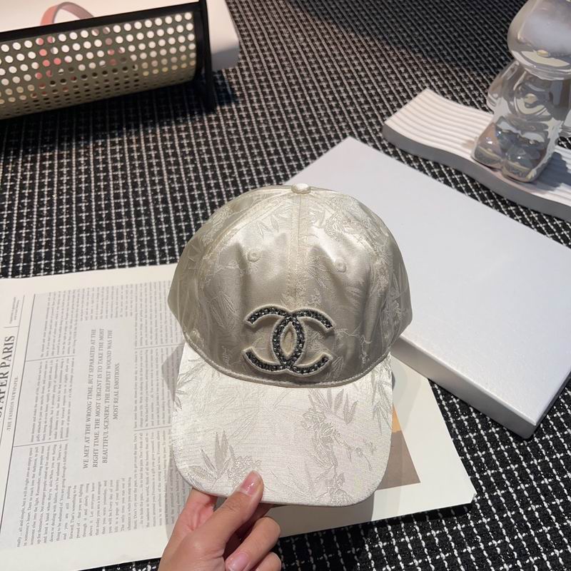 Chanel cap (207)